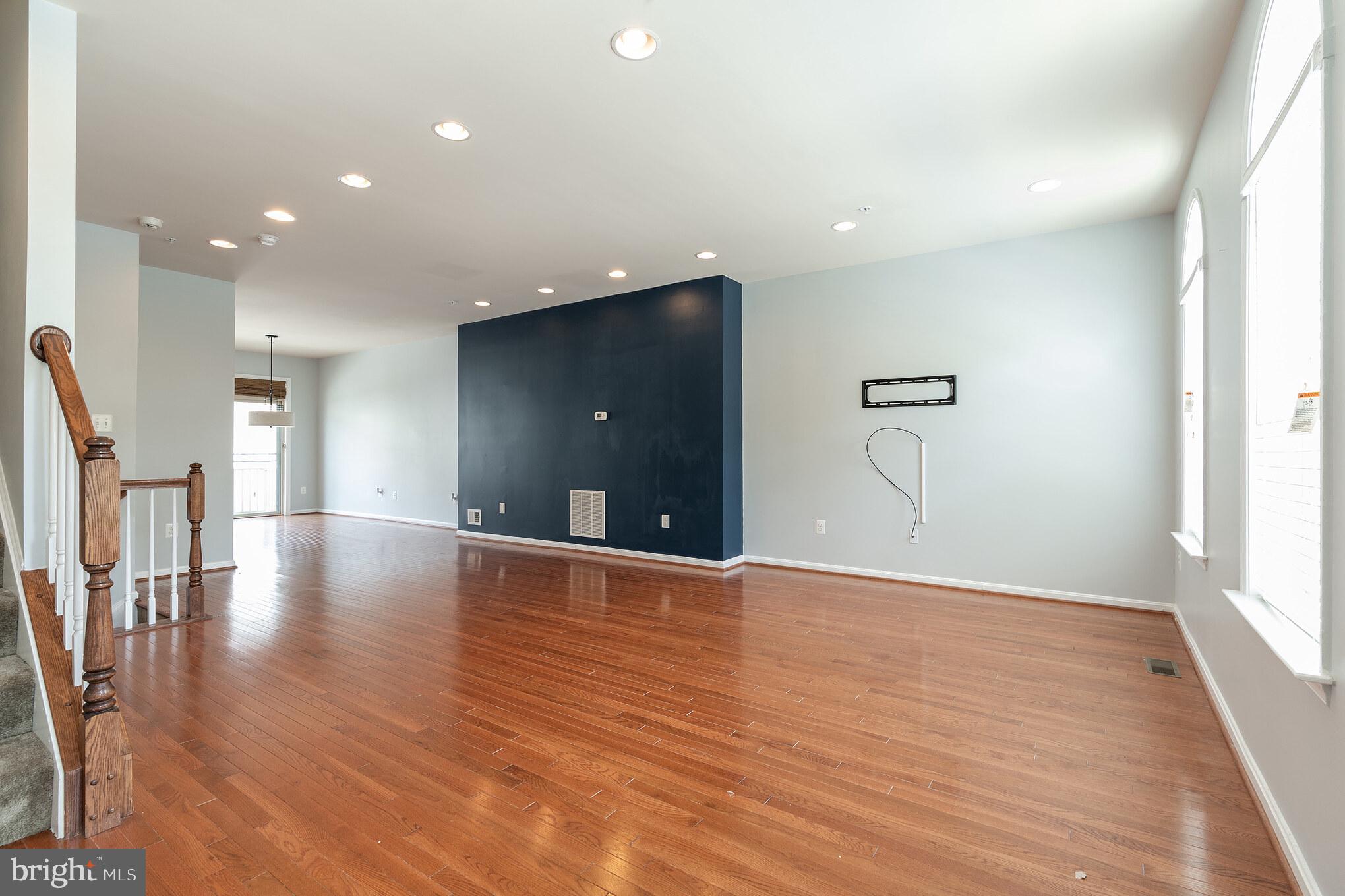 WOODMOORE TOWNE CENTRE - Residential