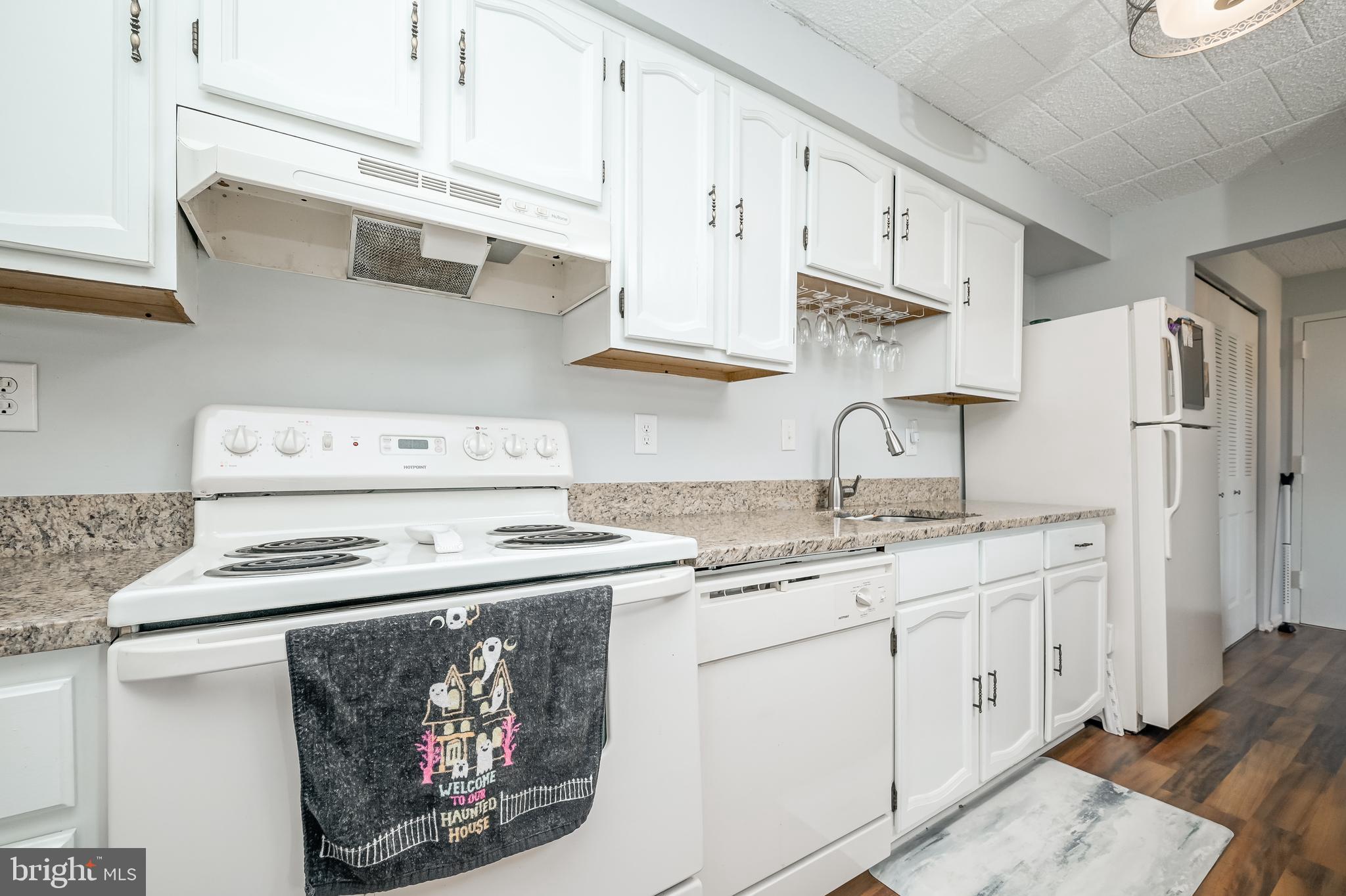 AMBERTOWNE - Residential