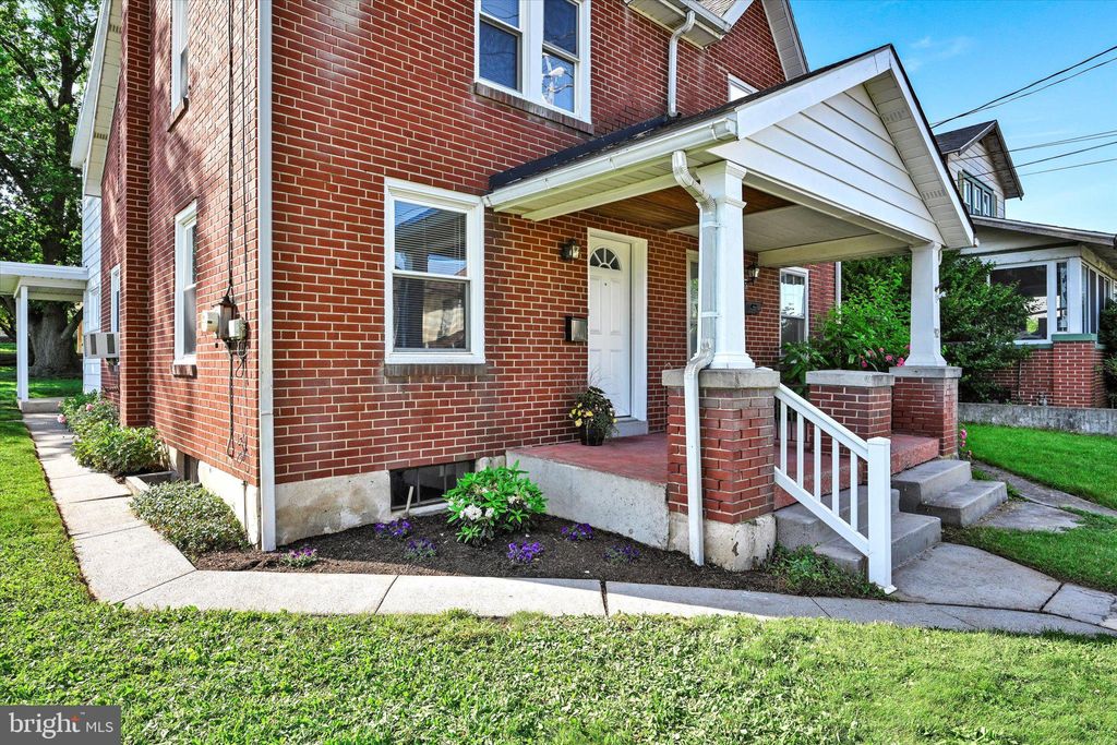 Photo of 910 N 6th Street, Denver, PA 17517 (MLS # PALA2051516)