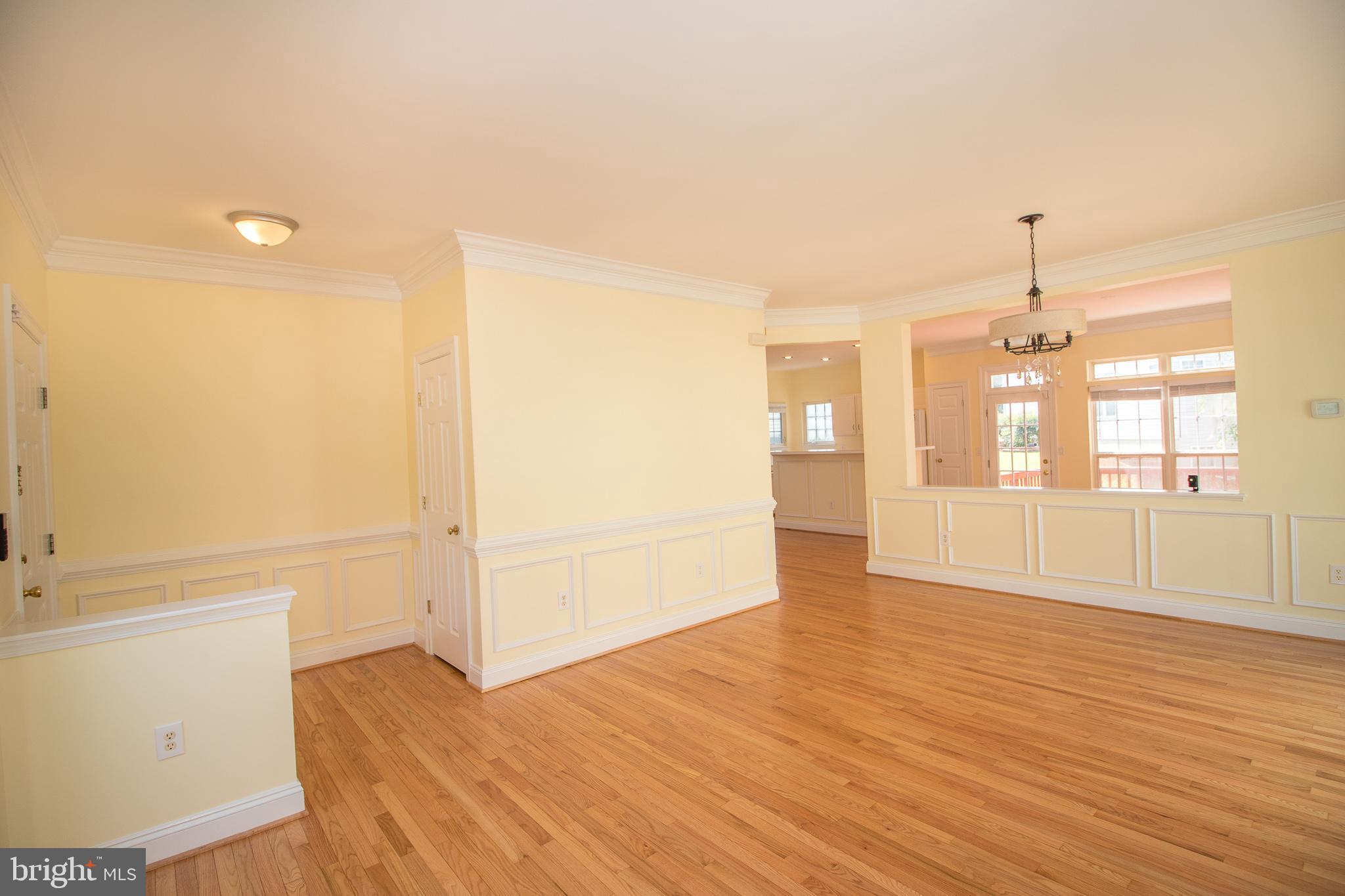 BLOOMS CROSSING - Residential Lease