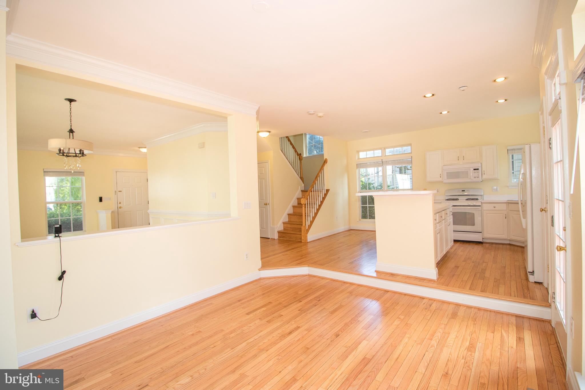 BLOOMS CROSSING - Residential Lease