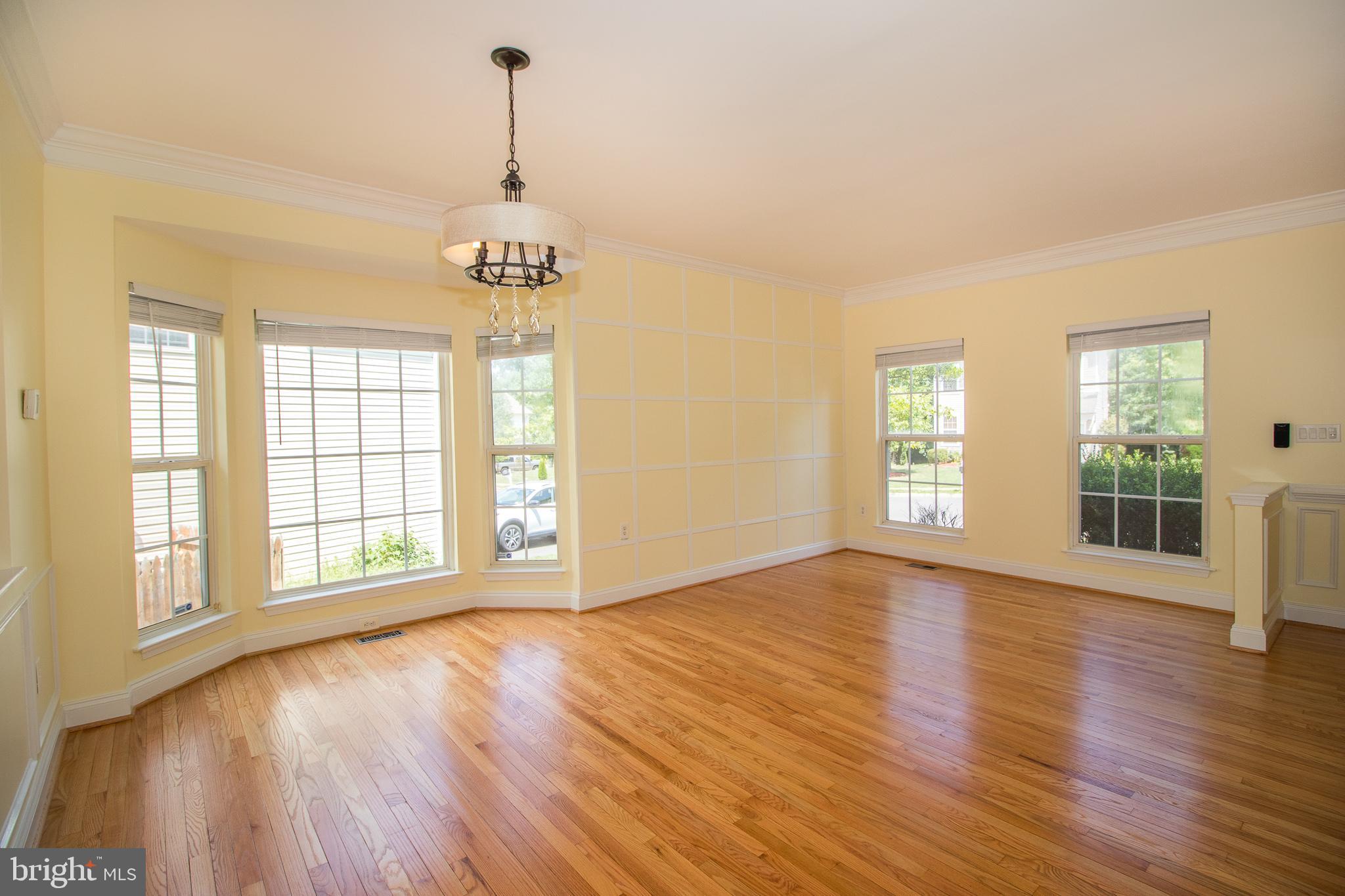 BLOOMS CROSSING - Residential Lease