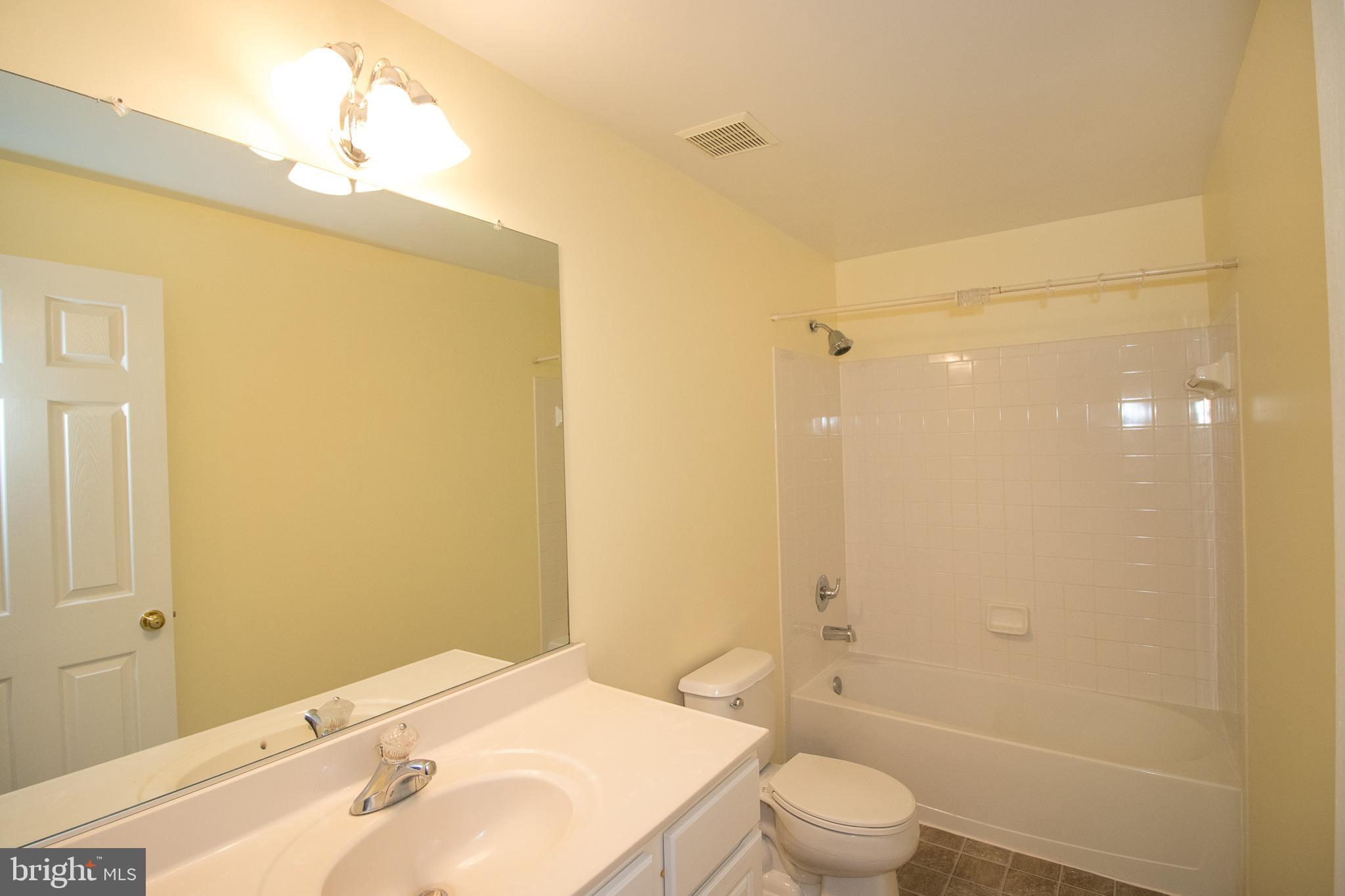 BLOOMS CROSSING - Residential Lease