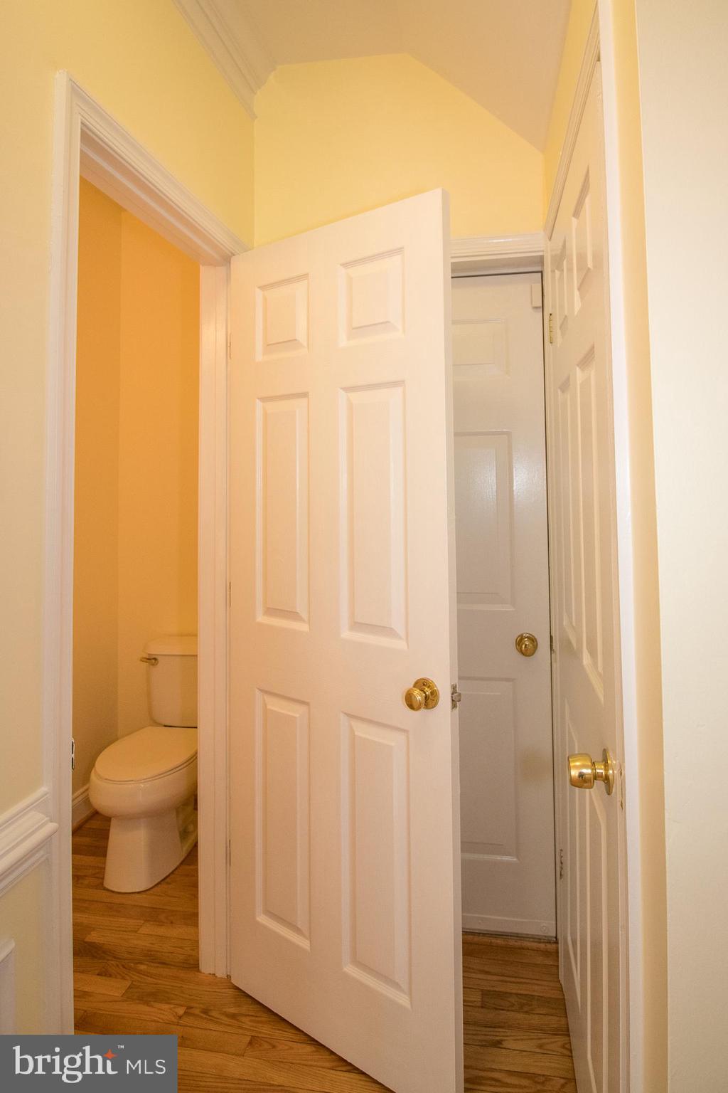 BLOOMS CROSSING - Residential Lease