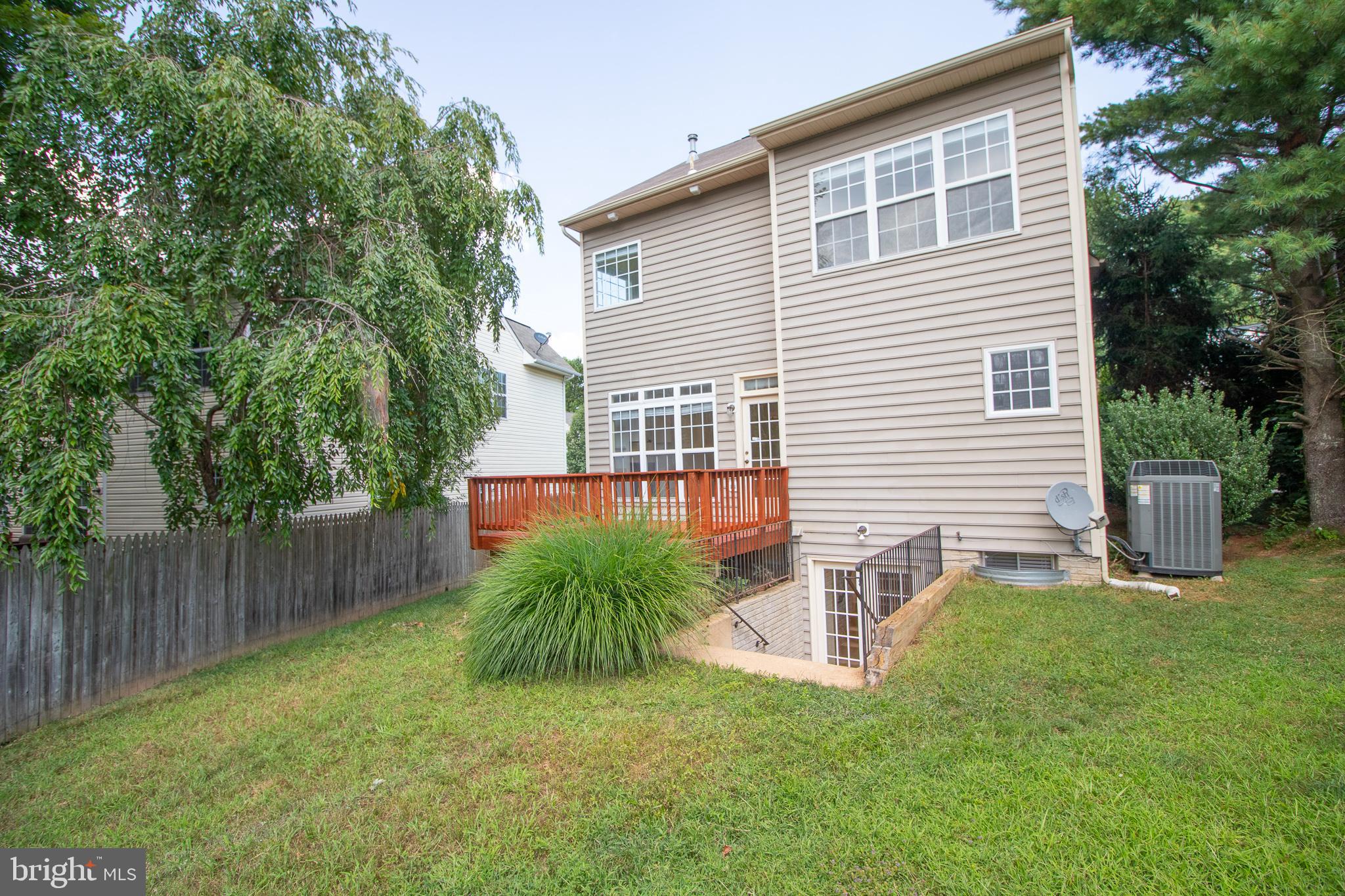 BLOOMS CROSSING - Residential Lease