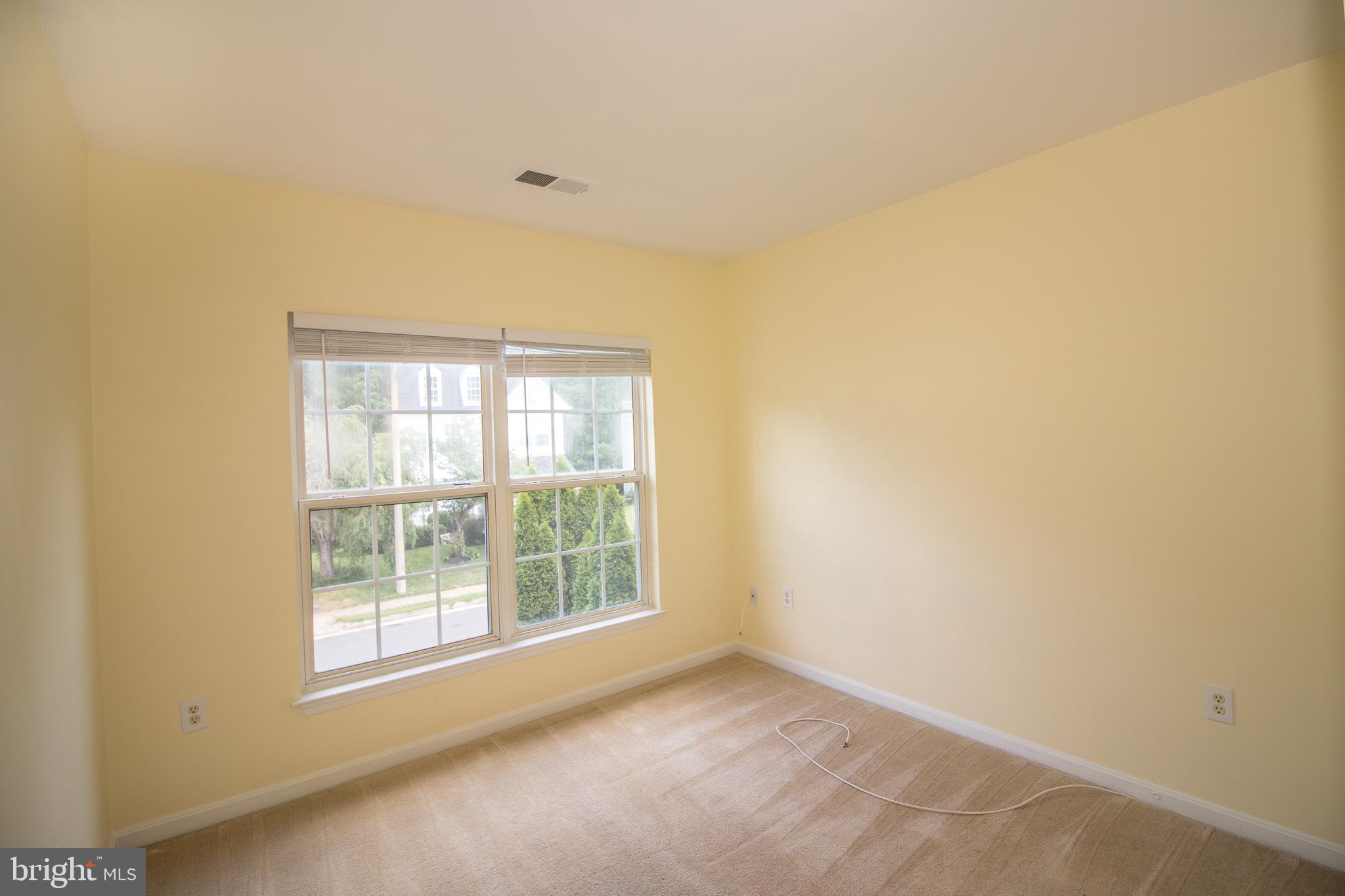 BLOOMS CROSSING - Residential Lease