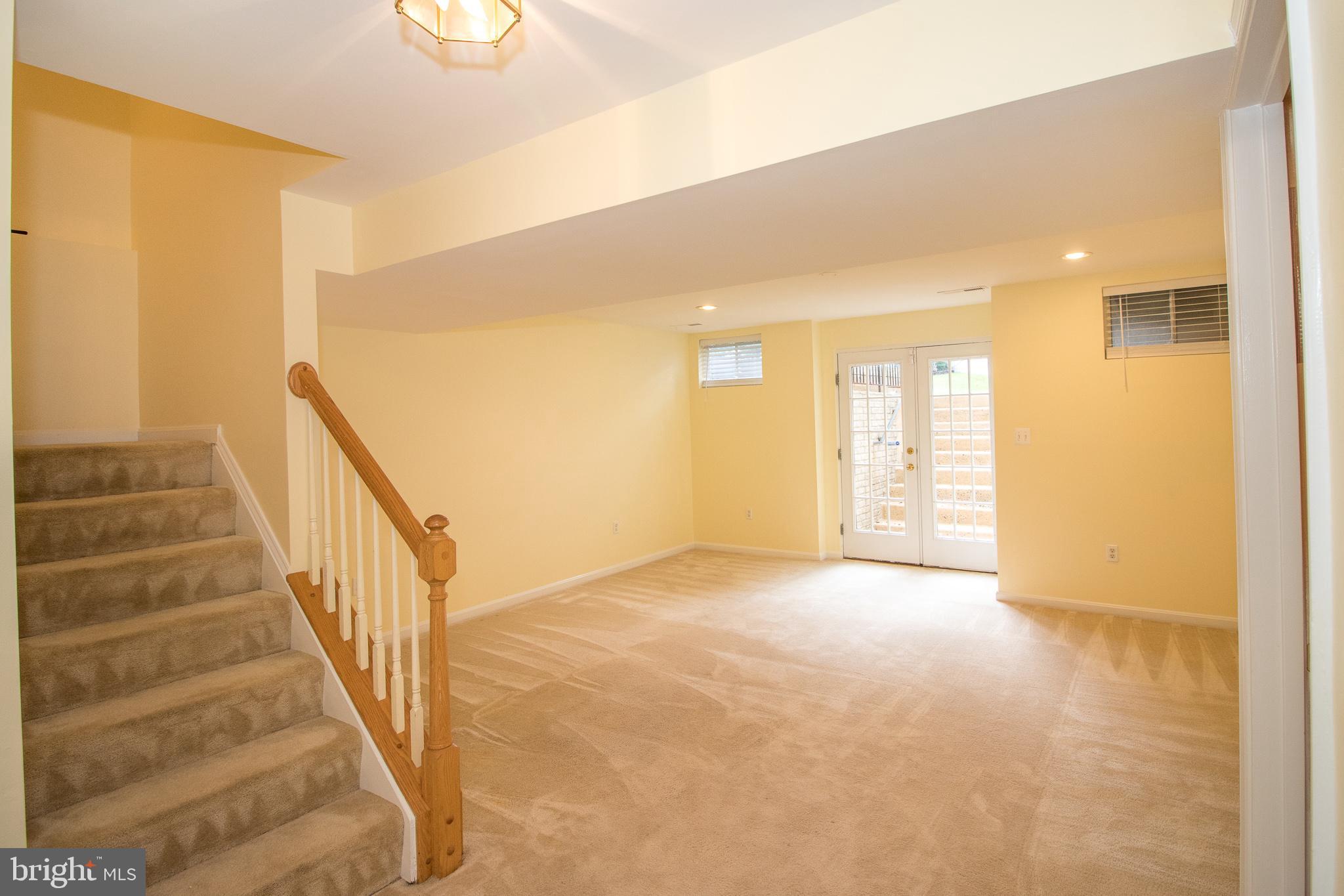 BLOOMS CROSSING - Residential Lease