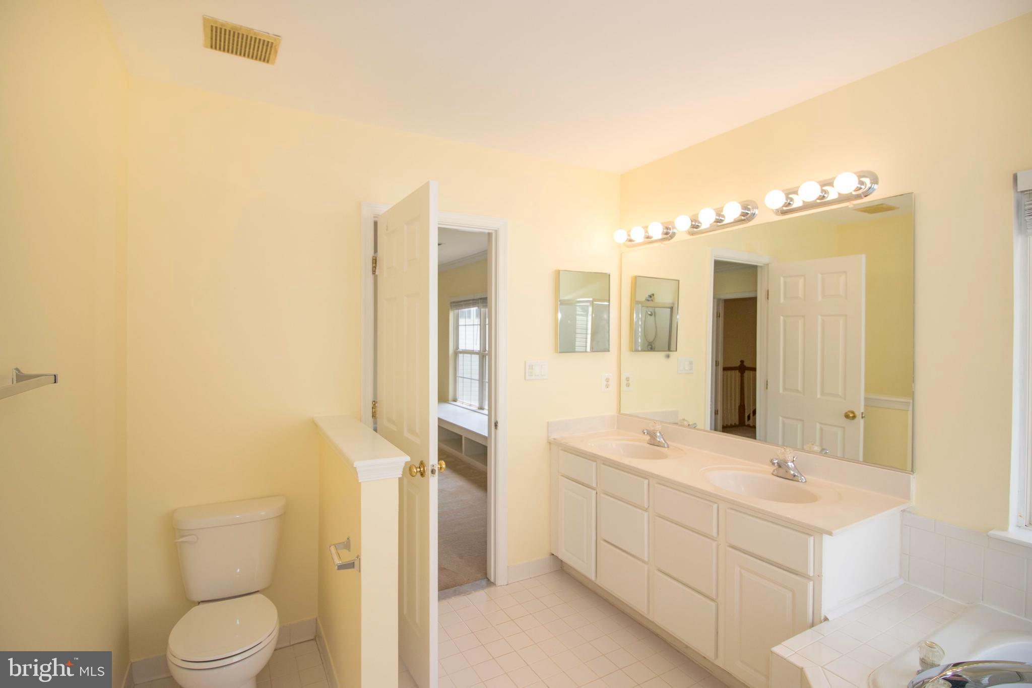 BLOOMS CROSSING - Residential Lease