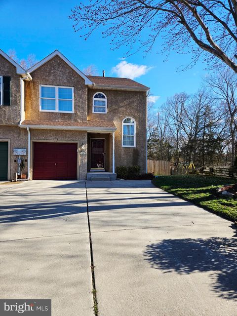 Townhouse For Sale - 30 Meadow Court<br/> Gloucester County, SEWELL, NJ 08080