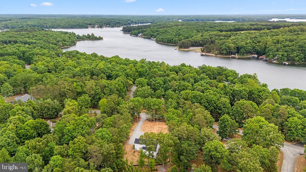EDGEWOOD BAY - Residential
