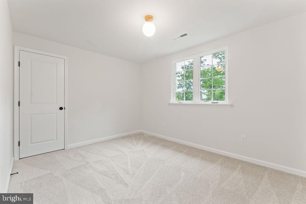 EDGEWOOD BAY - Residential