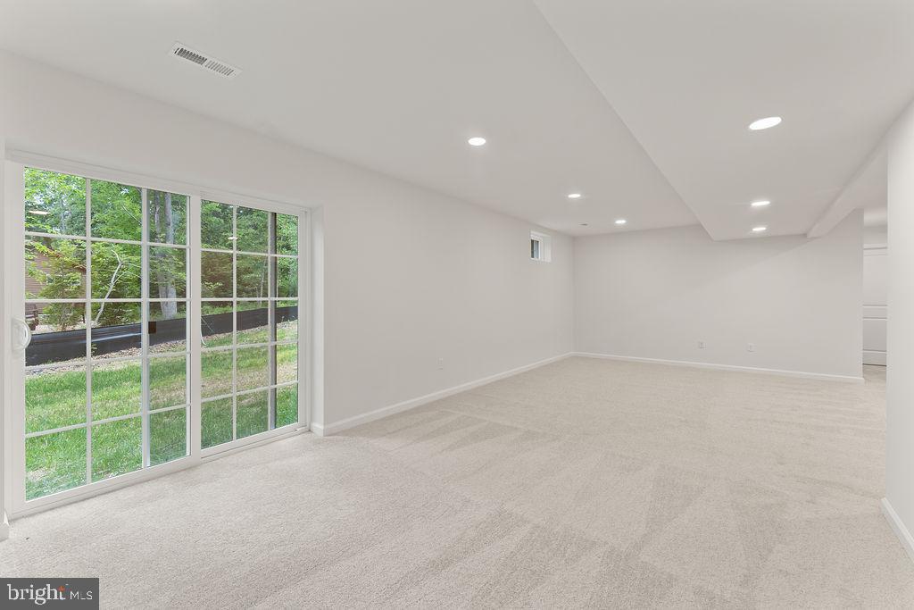 EDGEWOOD BAY - Residential