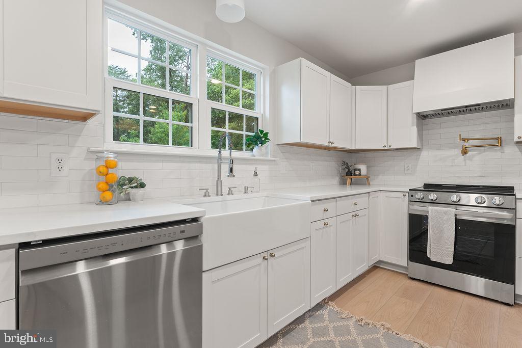 EDGEWOOD BAY - Residential