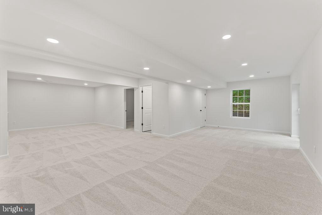 EDGEWOOD BAY - Residential