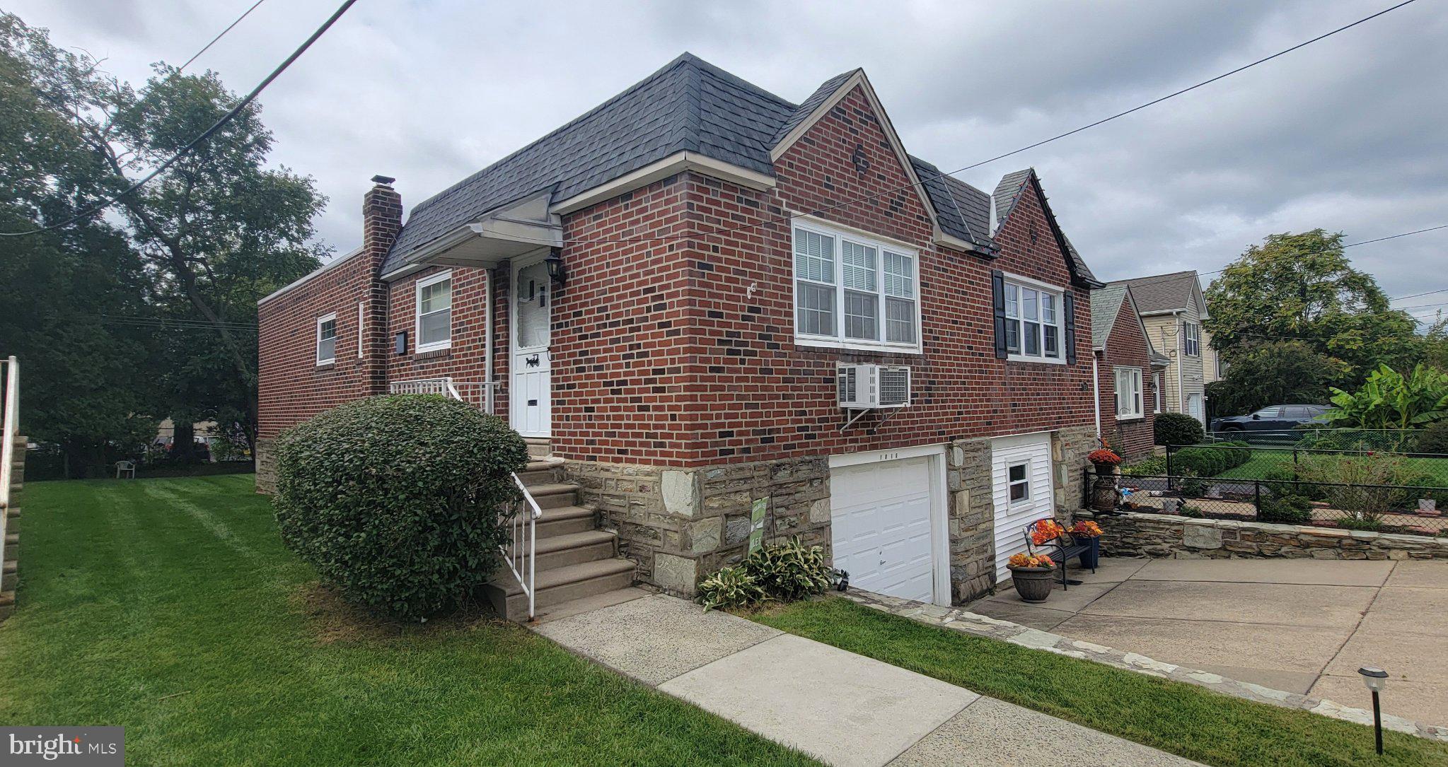 1016 NAPFLE AVENUE