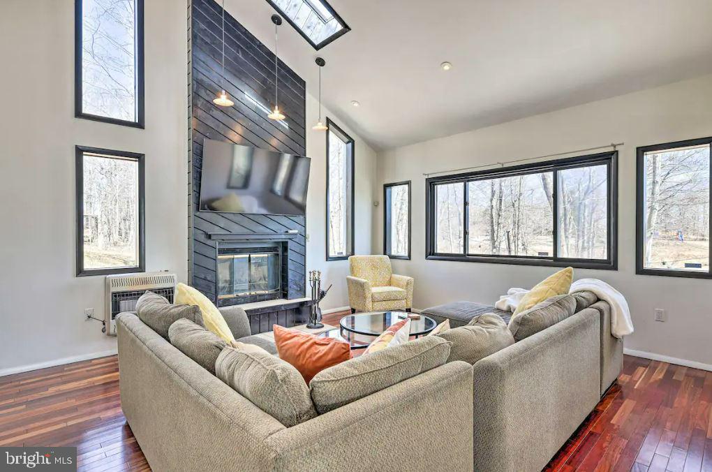 POCONO COUNTRY PLACE - Residential