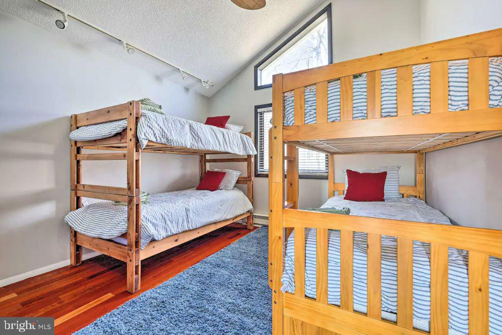 POCONO COUNTRY PLACE - Residential