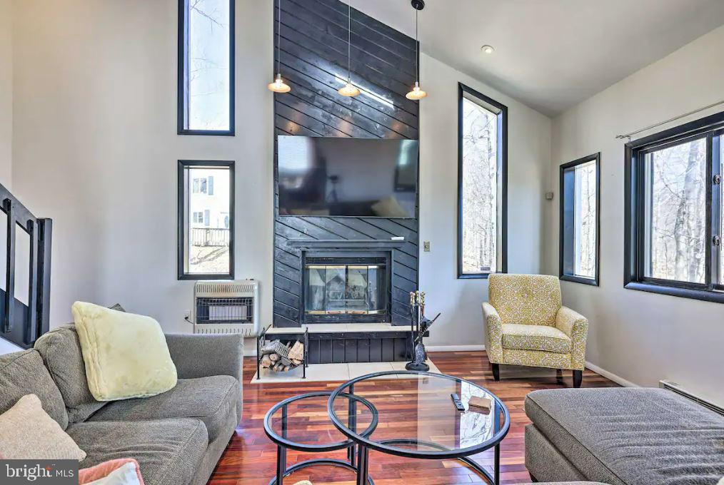 POCONO COUNTRY PLACE - Residential