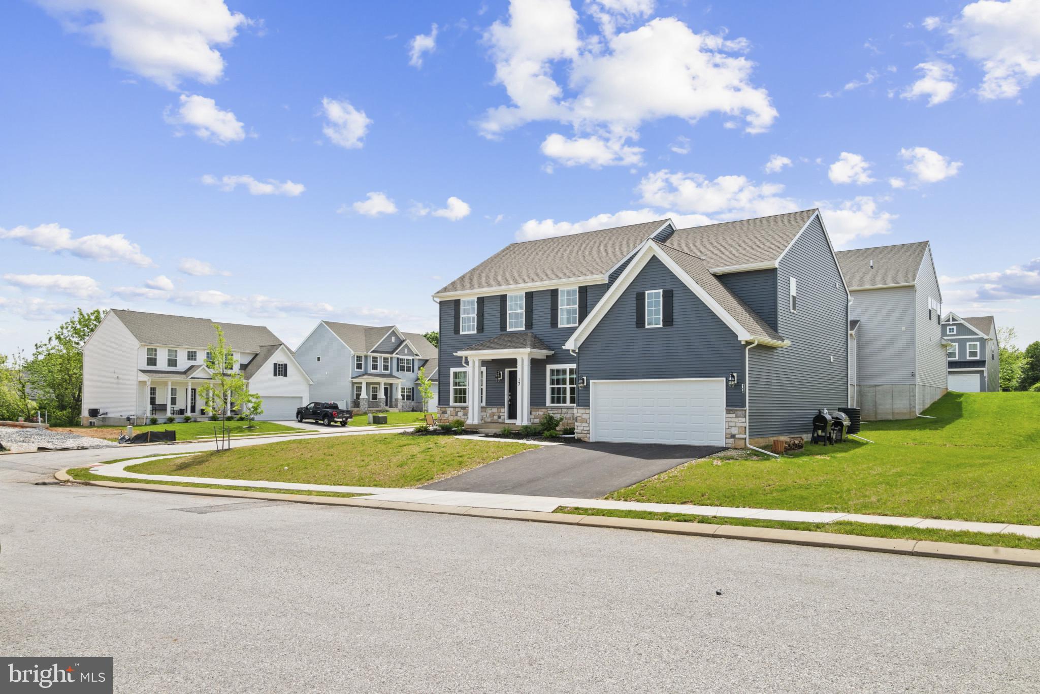 CLOVERFIELD FARMS - Residential