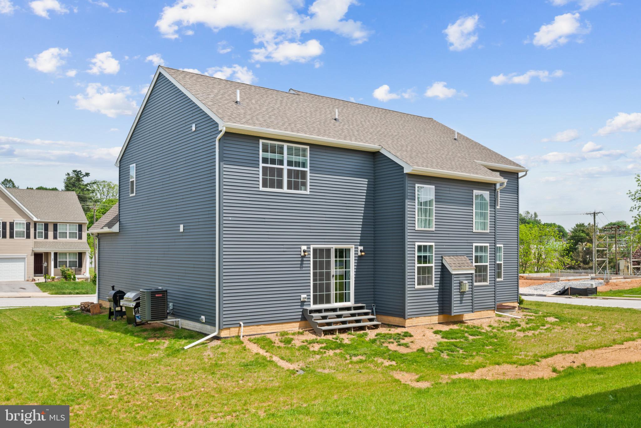 CLOVERFIELD FARMS - Residential