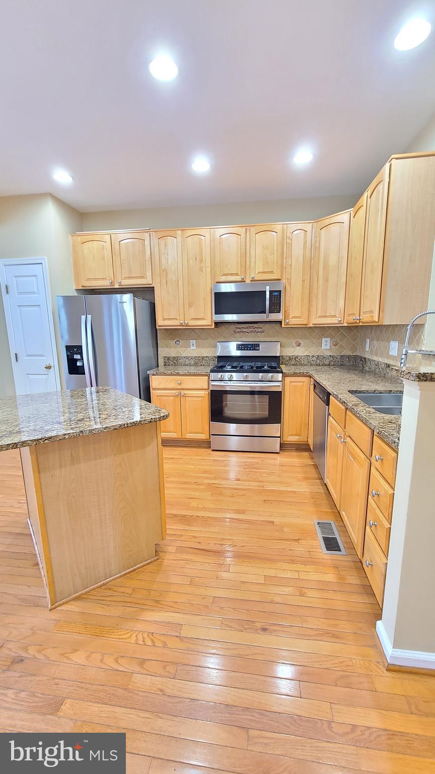 MASONS PASSAGE - Residential Lease