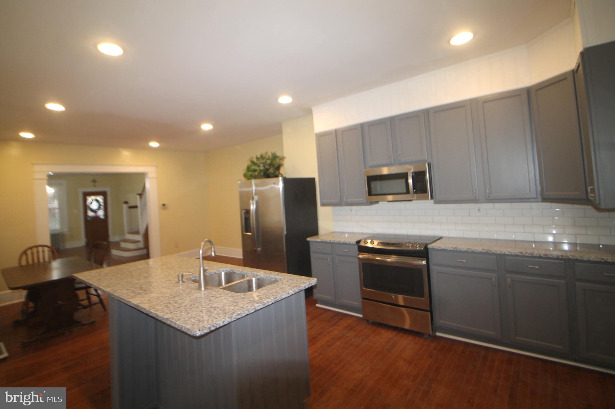 NORRISTOWN - Residential