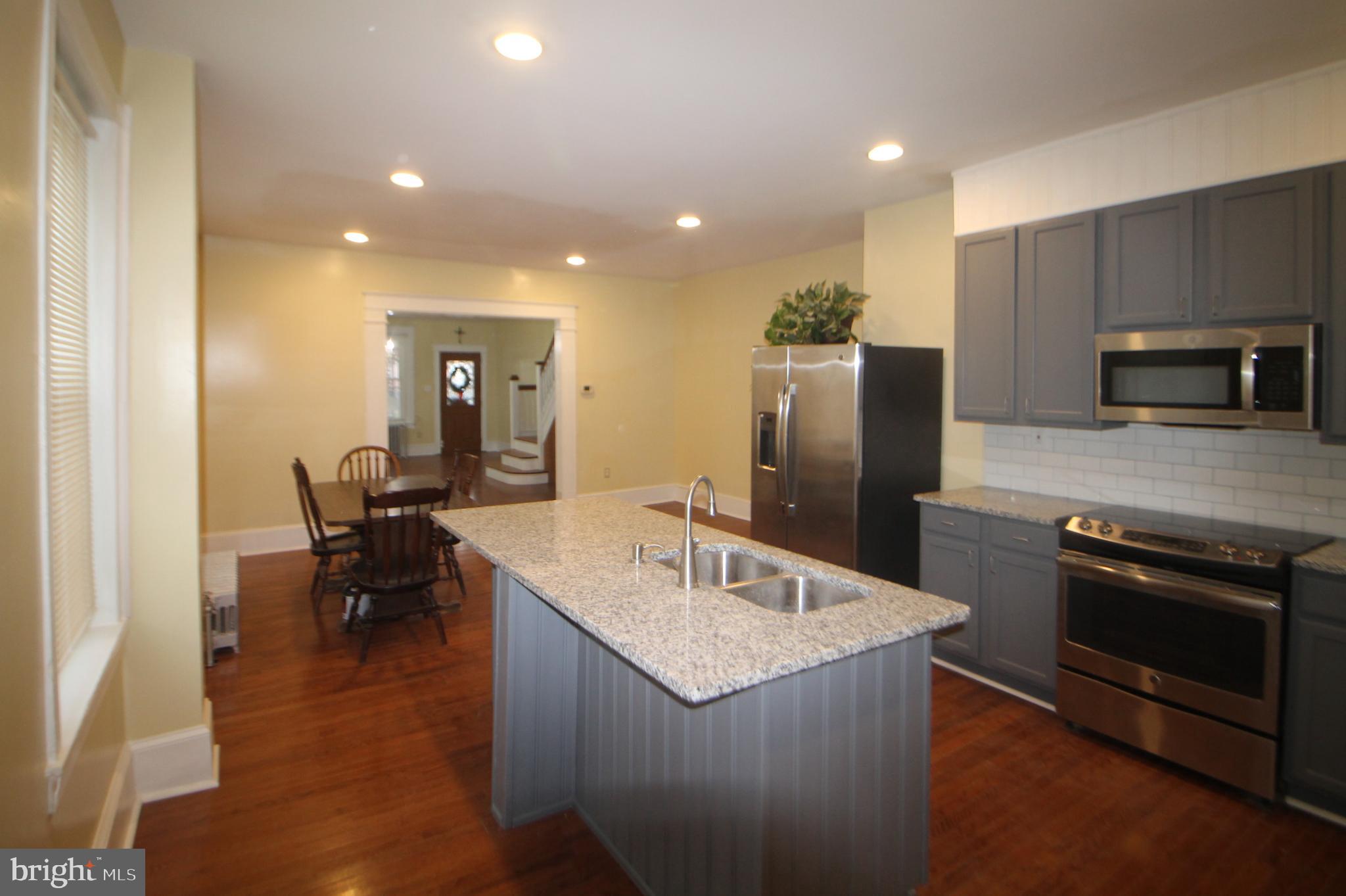 NORRISTOWN - Residential