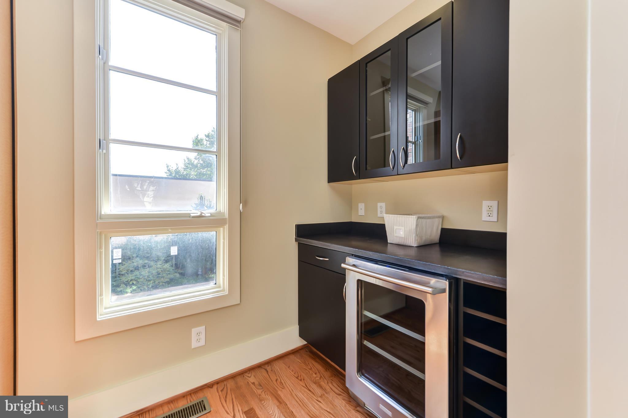 BRADDOCK LOFTS - Residential