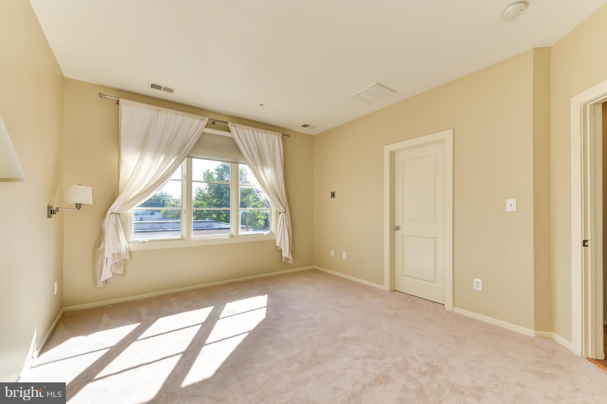 BRADDOCK LOFTS - Residential