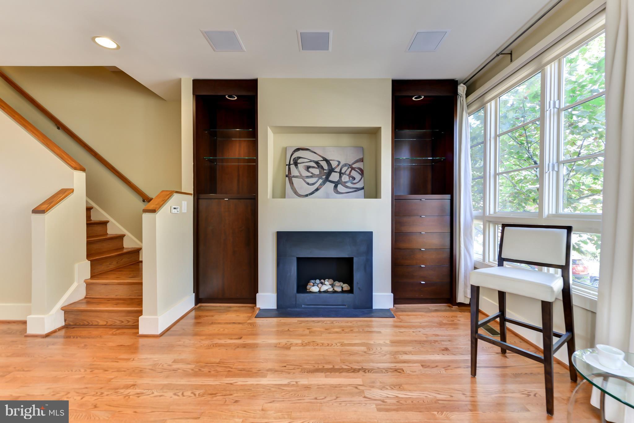 BRADDOCK LOFTS - Residential