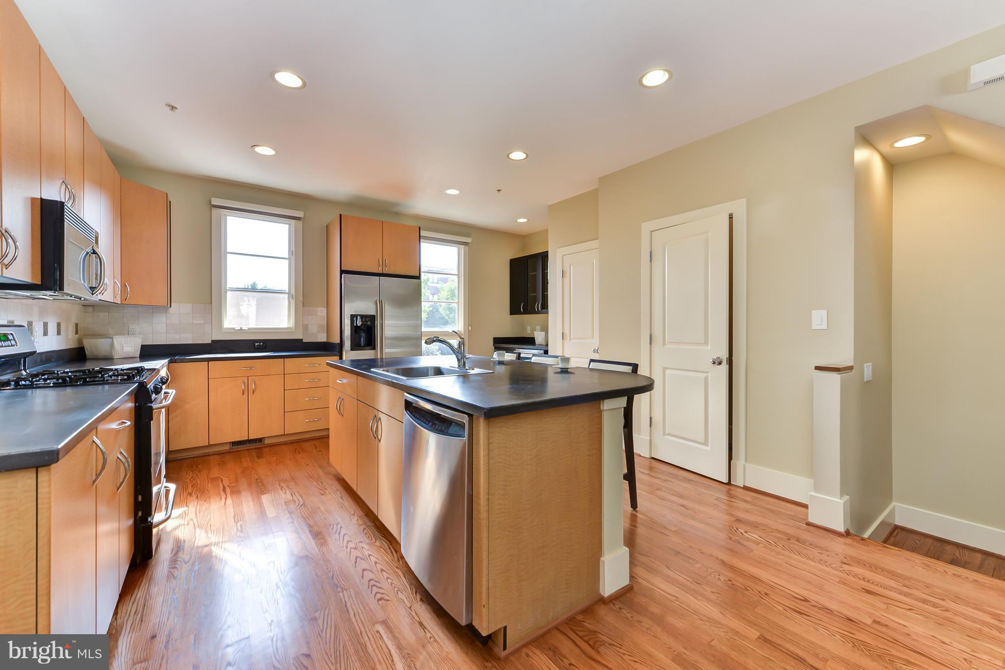 BRADDOCK LOFTS - Residential