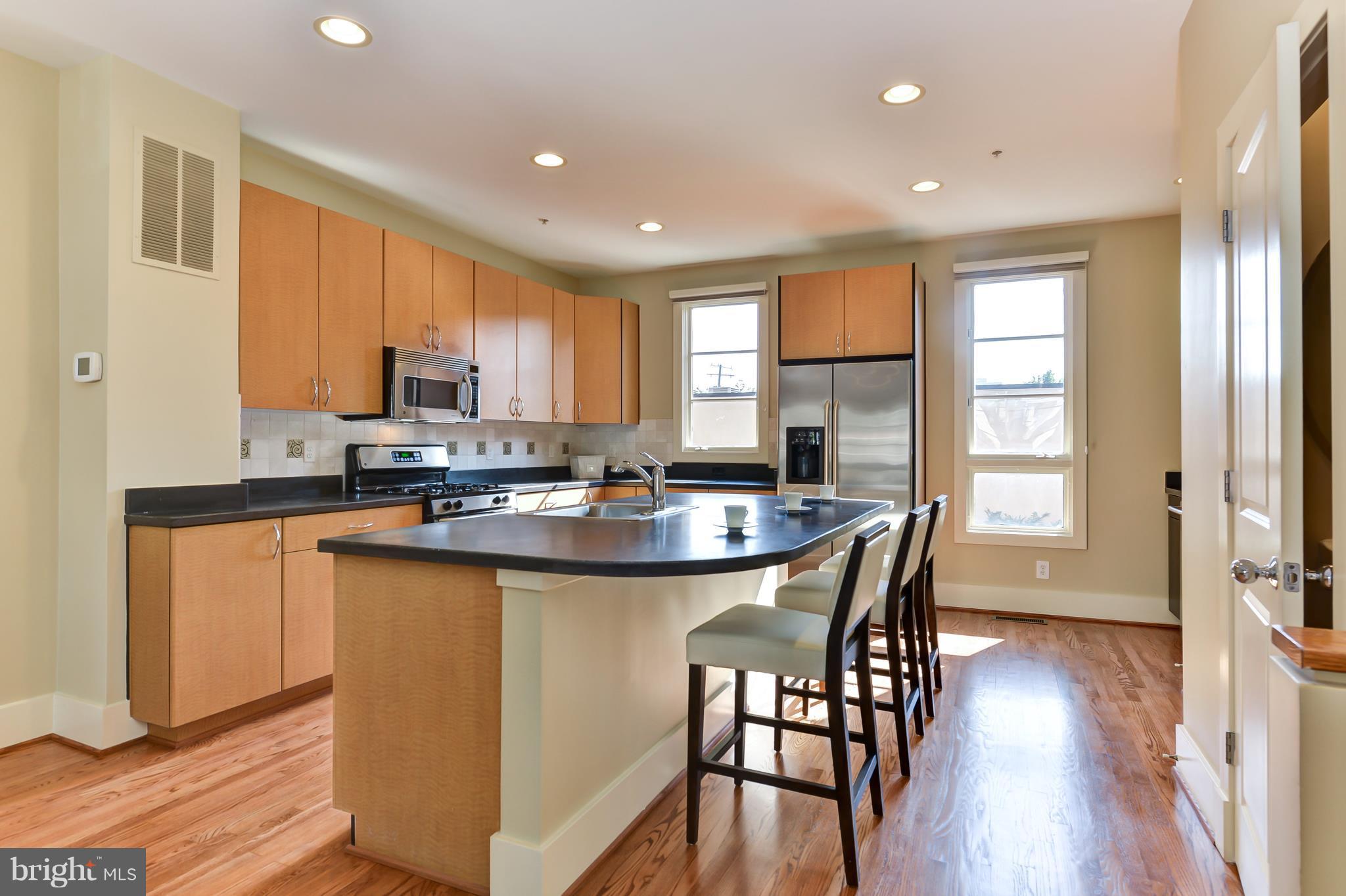 BRADDOCK LOFTS - Residential