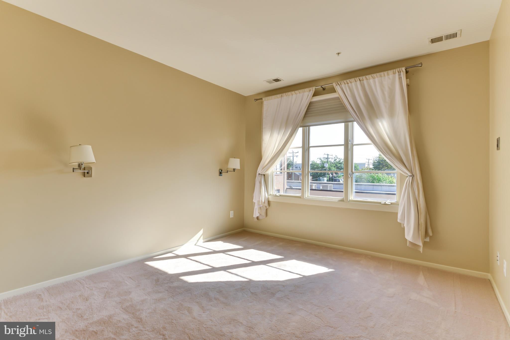 BRADDOCK LOFTS - Residential