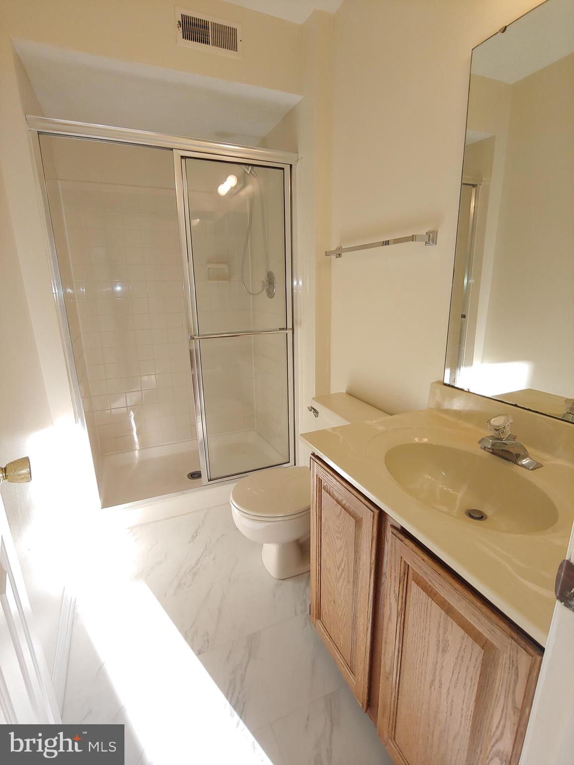 SEVEN OAKS - Residential Lease