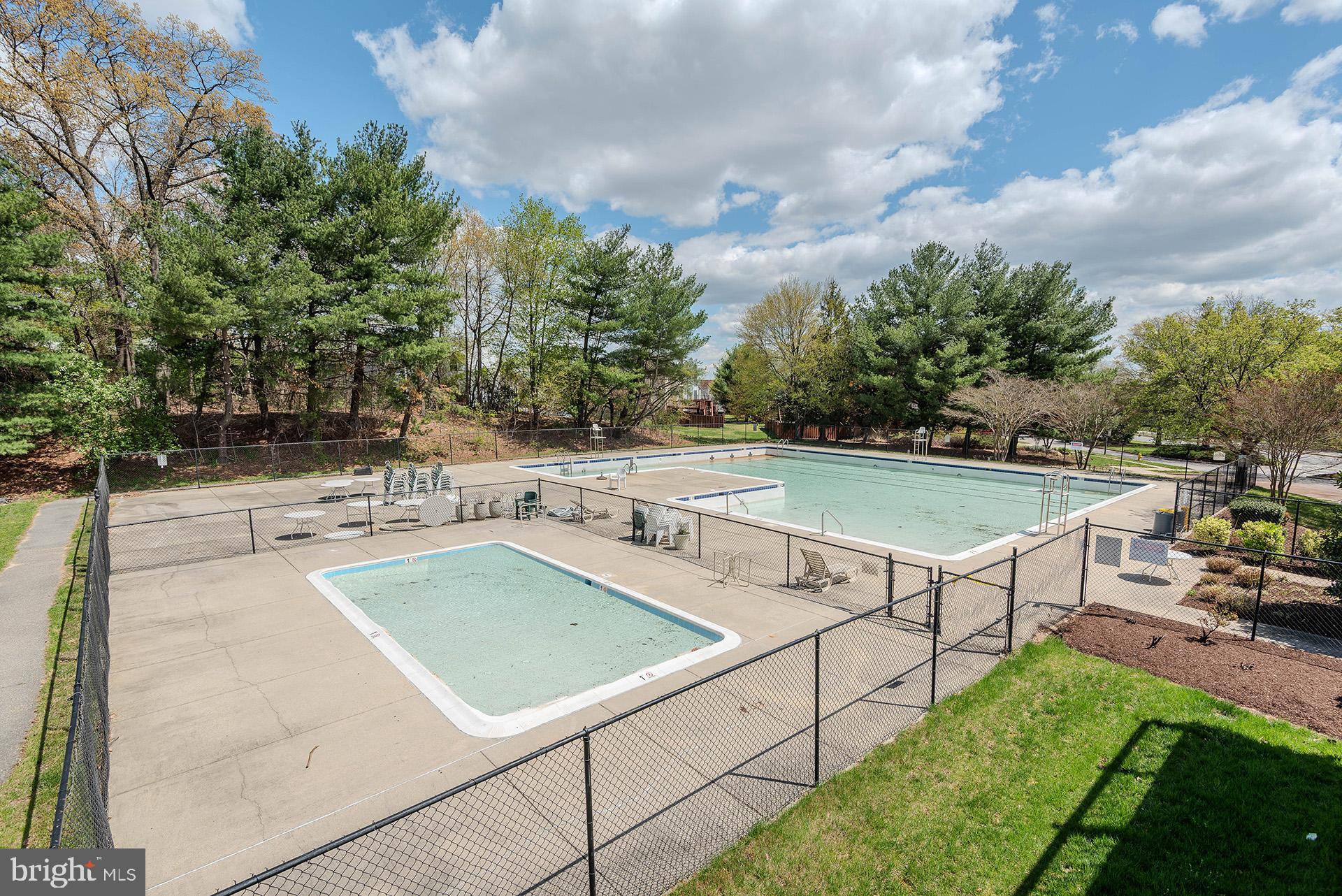 SEVEN OAKS - Residential Lease