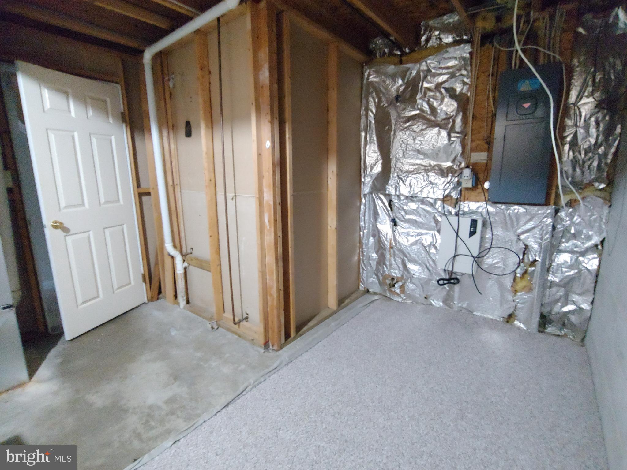 SEVEN OAKS - Residential Lease