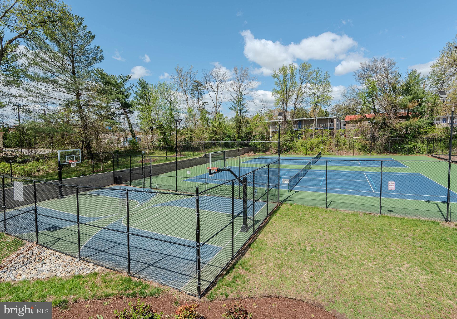 SEVEN OAKS - Residential Lease