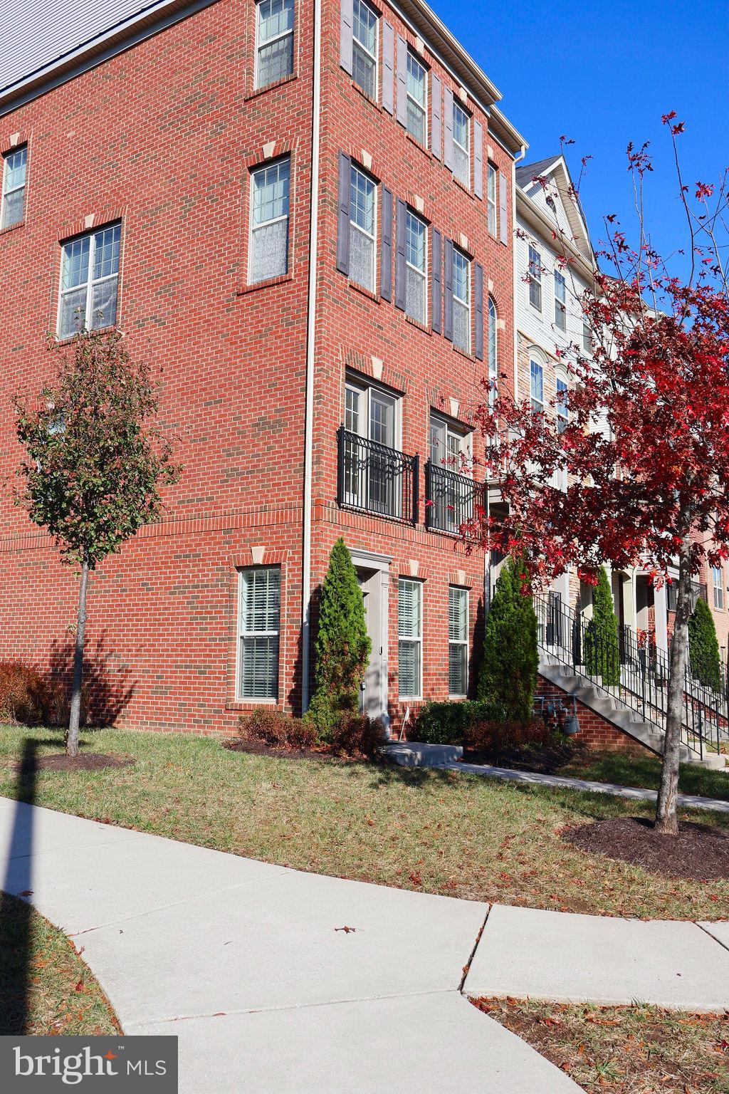 WOODMORE TOWNE CENTRE - Residential