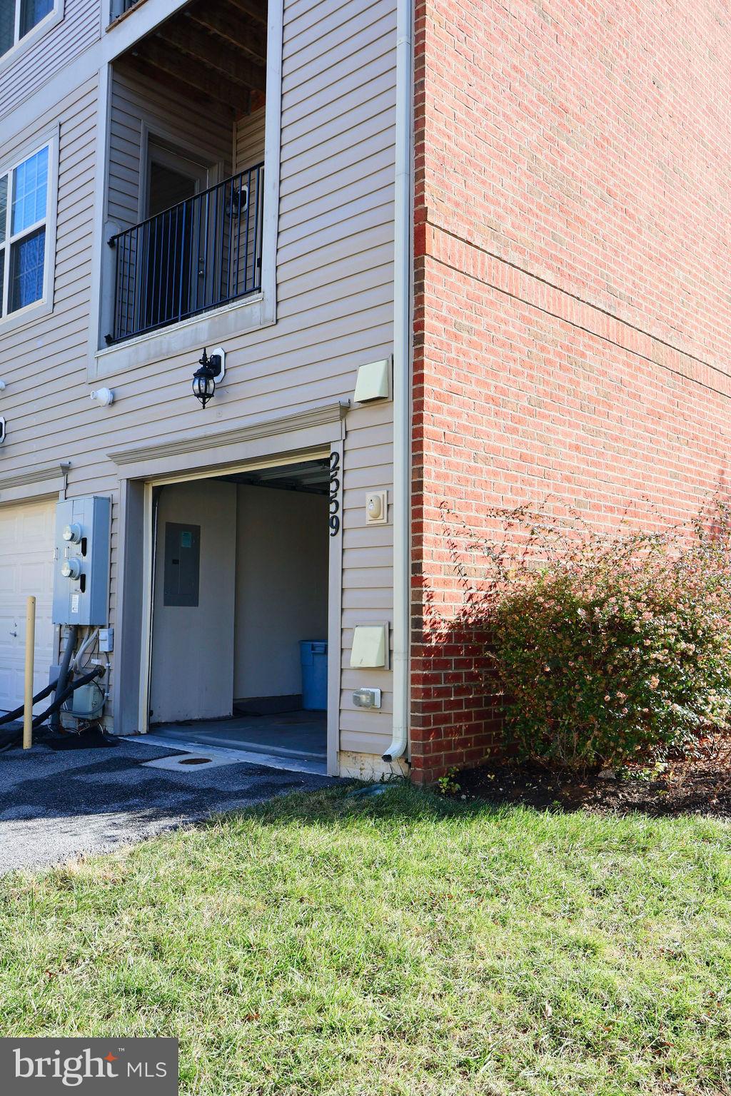 WOODMORE TOWNE CENTRE - Residential