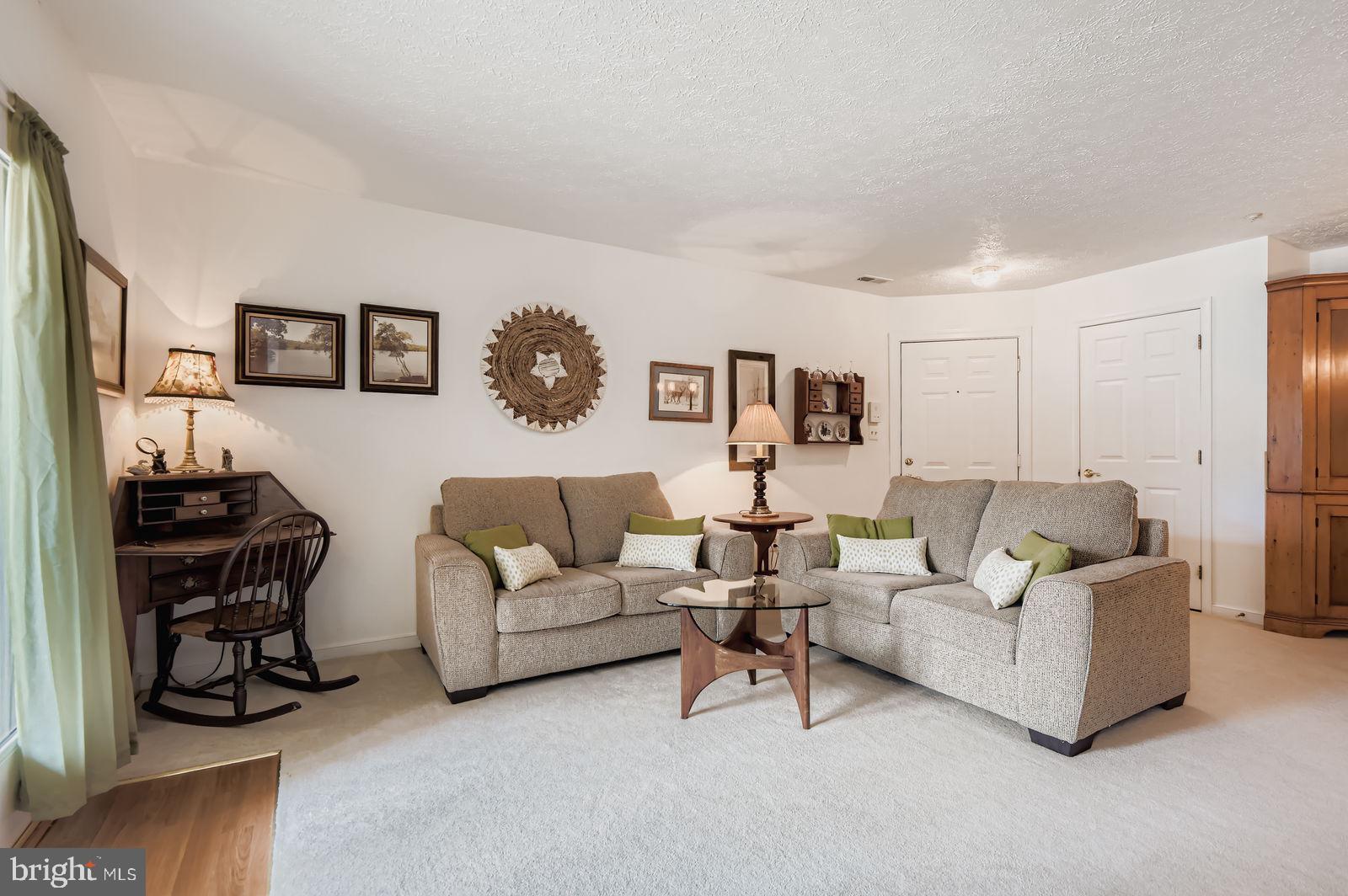 THE COURTYARDS AT POND - Residential