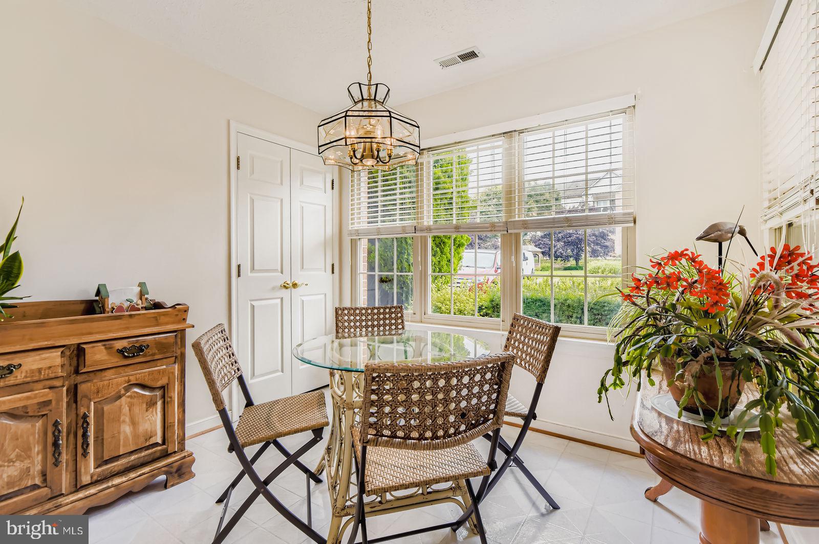 THE COURTYARDS AT POND - Residential