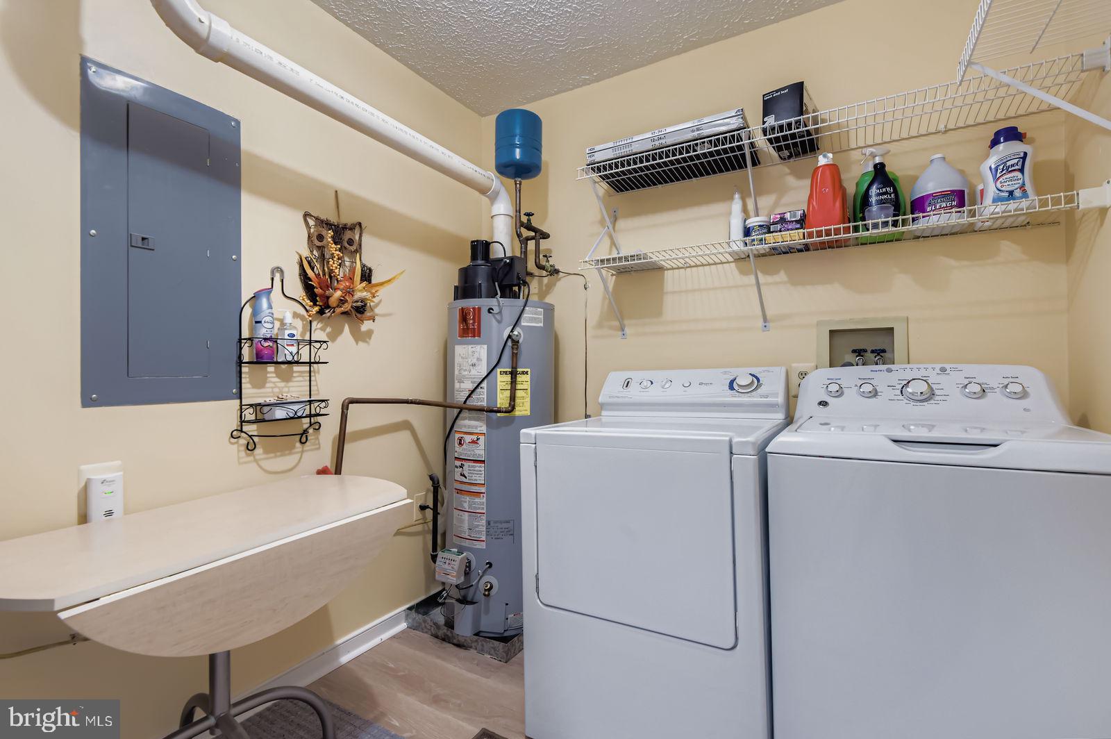 THE COURTYARDS AT POND - Residential