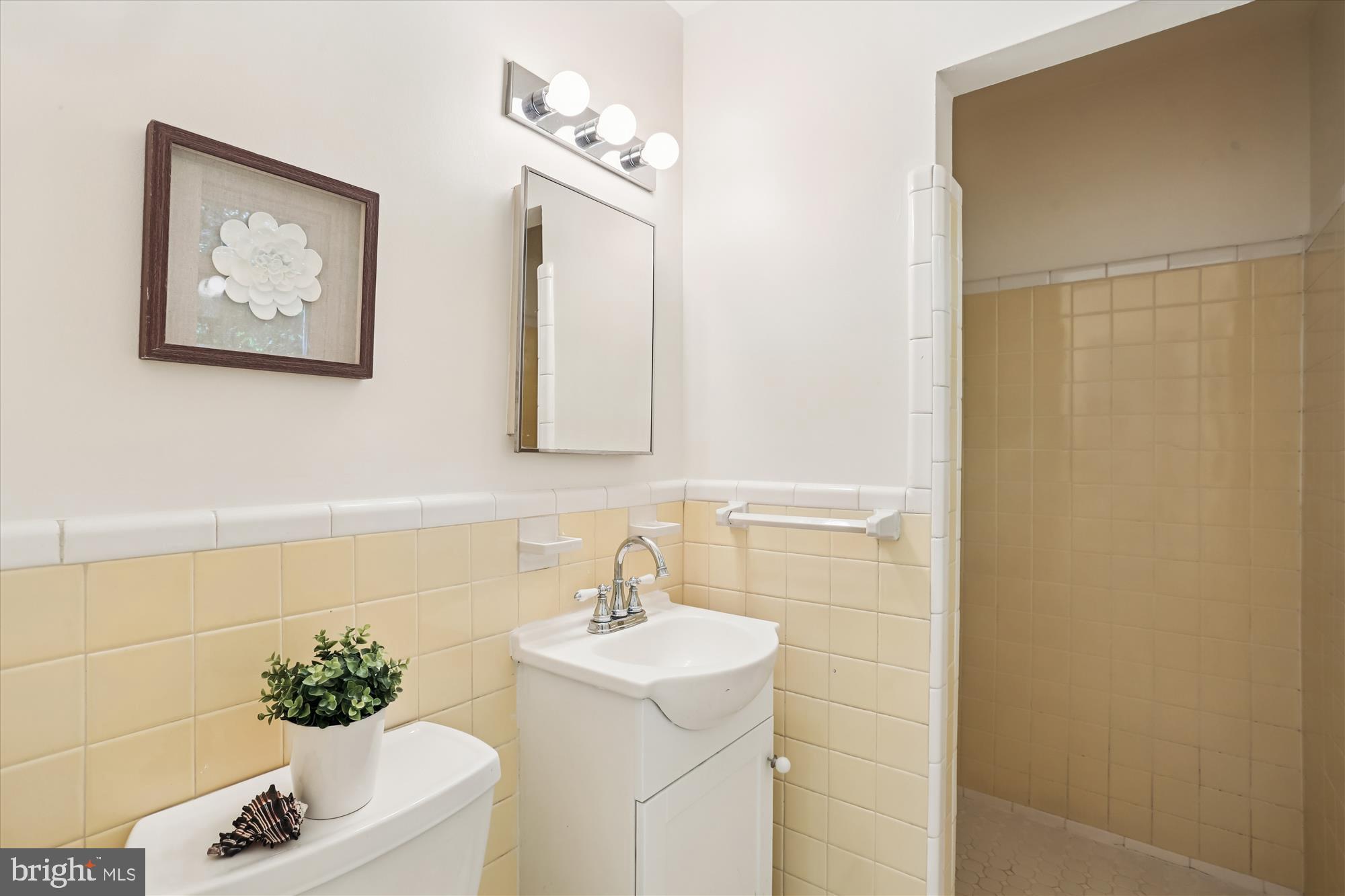 NORTH CHEVY CHASE - Residential