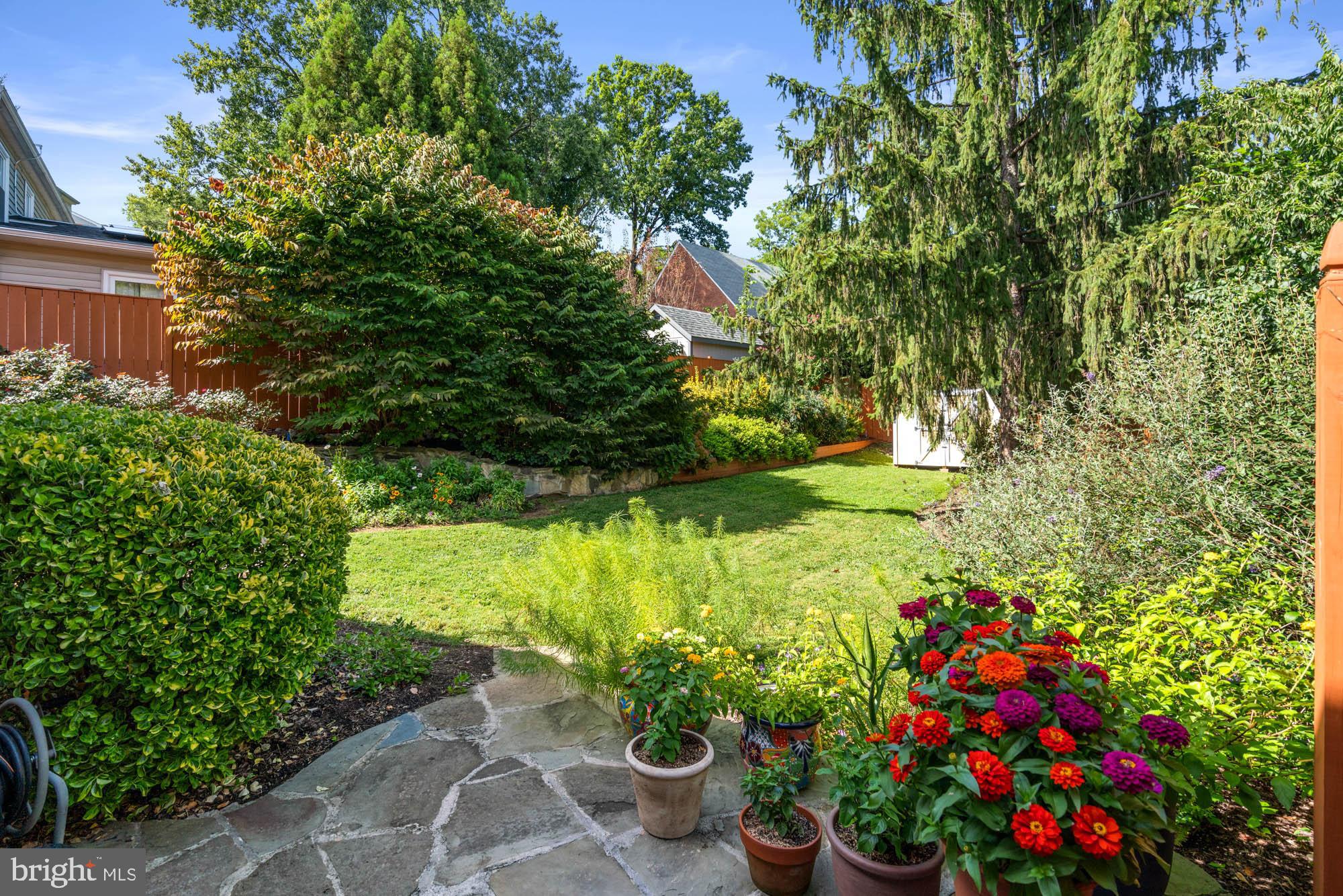 YORKTOWN VILLAGE - Residential