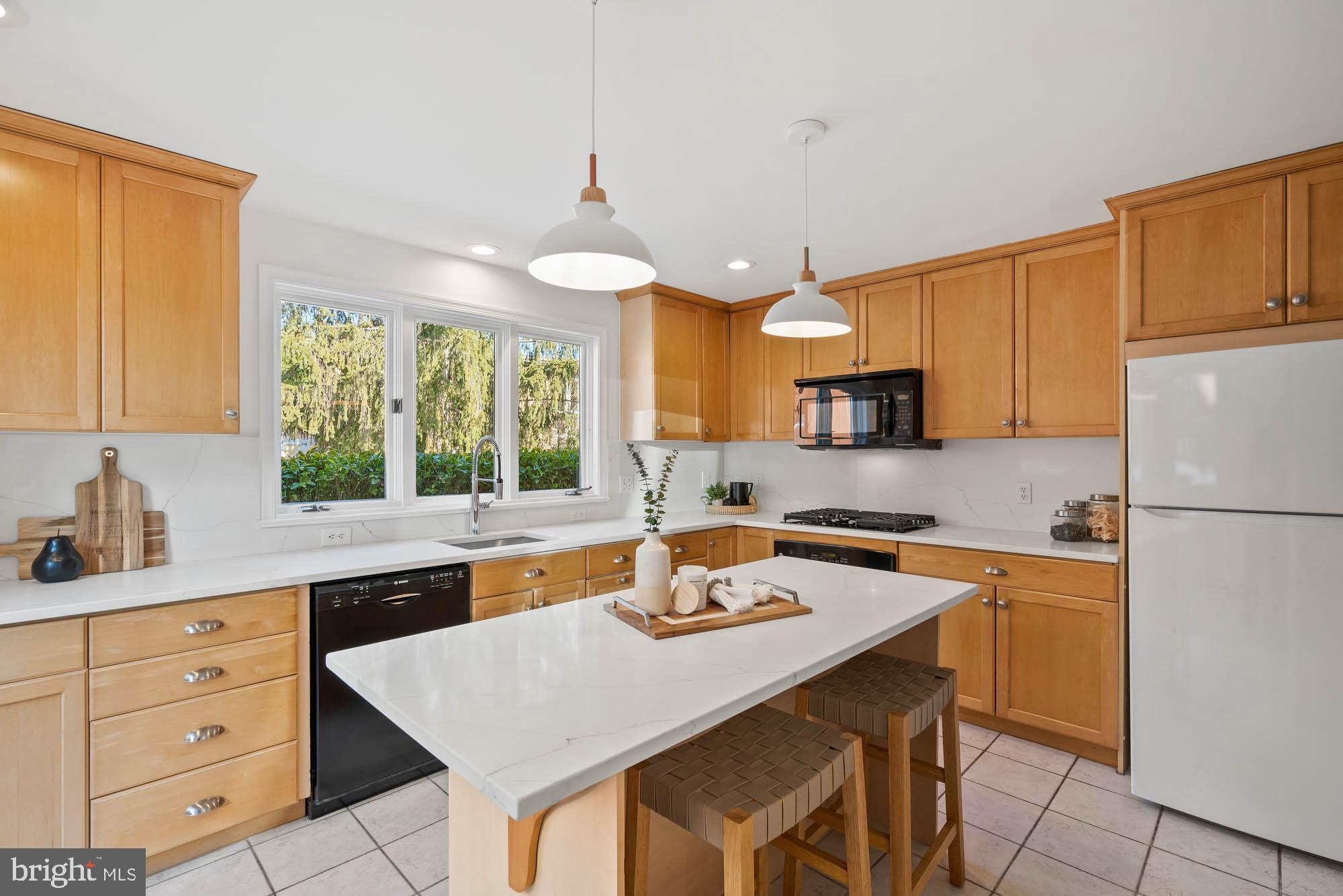 YORKTOWN VILLAGE - Residential