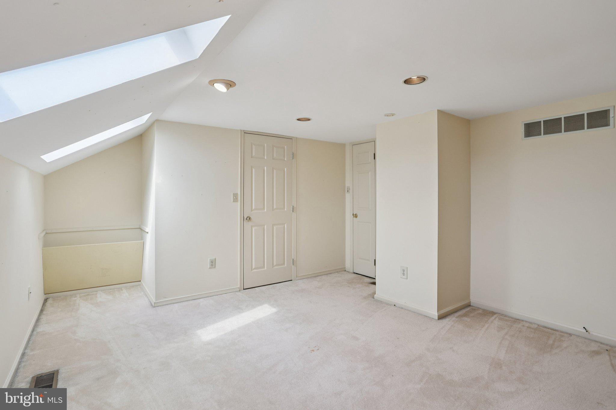 WILLISTOWN KNOLL - Residential