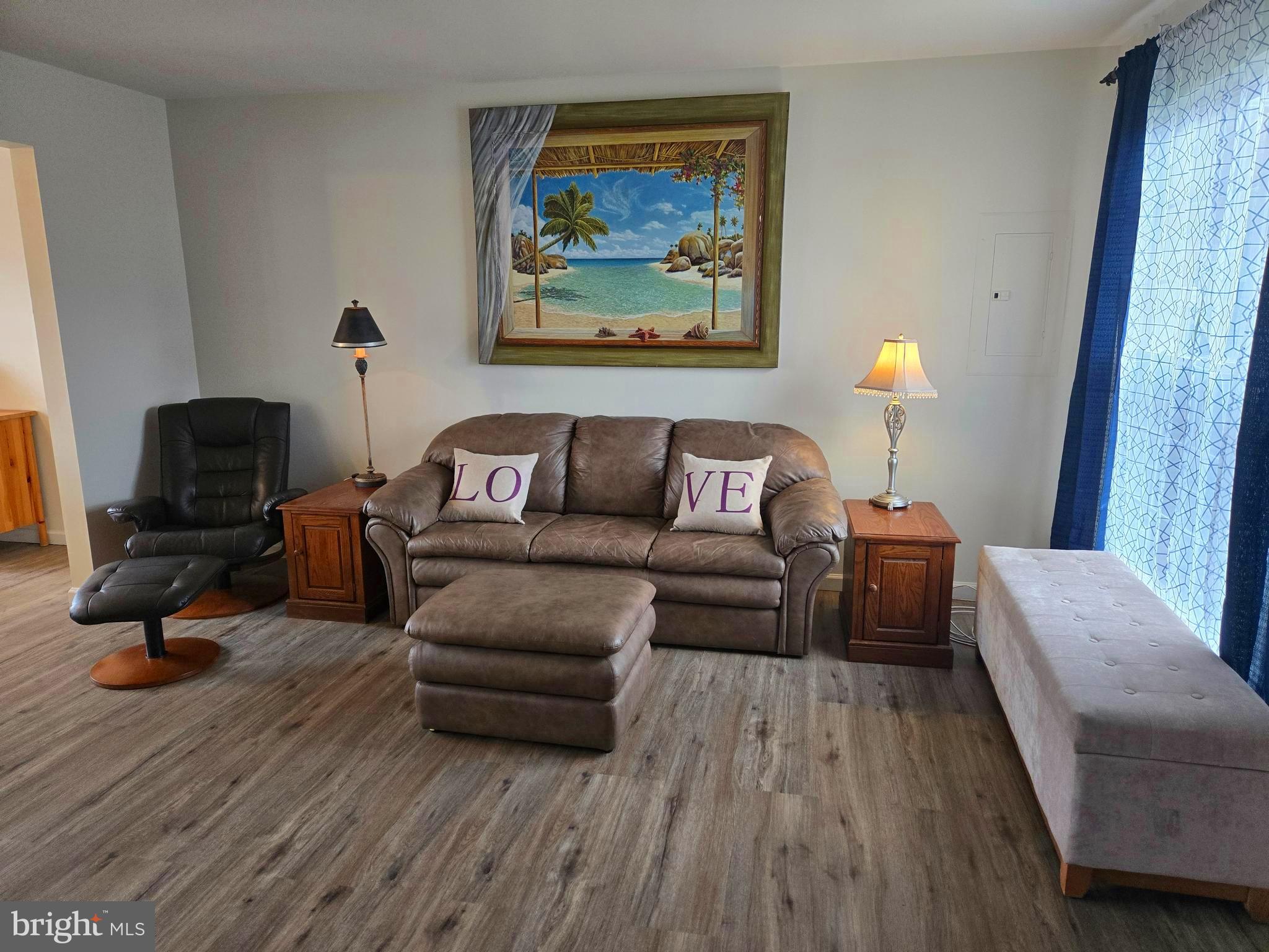 WALNUT BANK FARMS - Residential