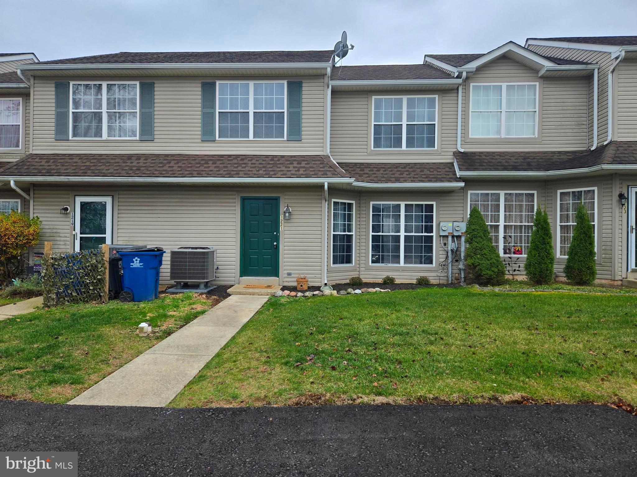 WALNUT BANK FARMS - Residential