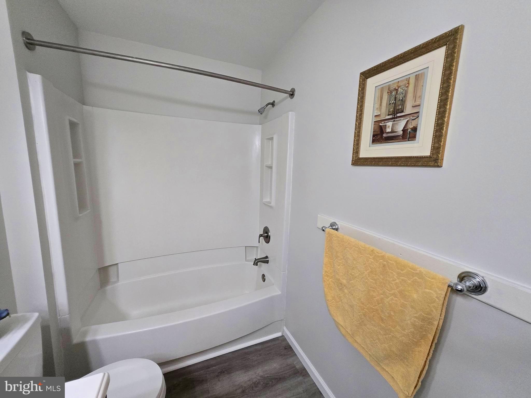 WALNUT BANK FARMS - Residential