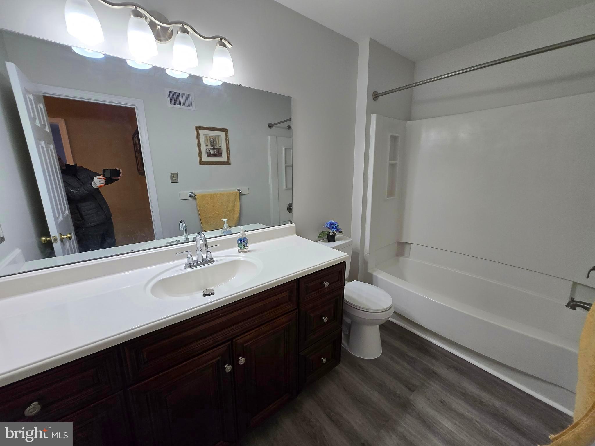 WALNUT BANK FARMS - Residential